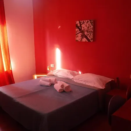 Ares 招待所 罗马